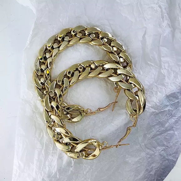 NEW 18k gold plated Hoop Earrings Twisted - Picture 3 of 5